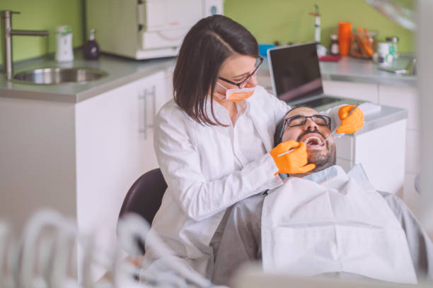 Best Emergency Tooth Extraction in Barrington Hls, IL